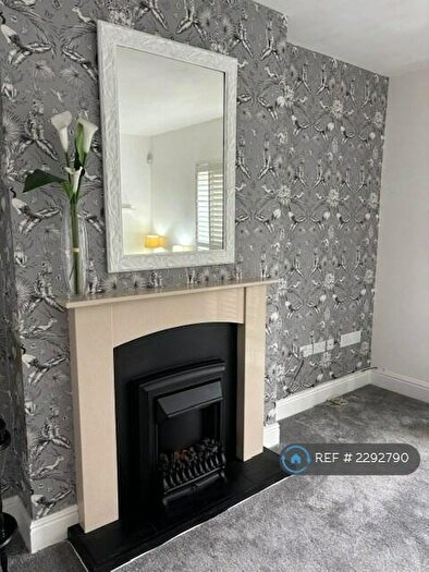 2 Bedroom Flat To Rent In Kenilworth Road, Balsall Common, Coventry, CV7