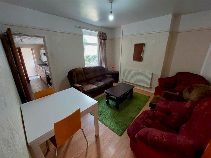 4 Bedroom Property To Rent In Brook Street, Treforest, Pontypridd, CF37