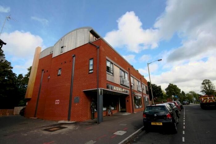 2 Bedroom Flat To Rent In Epsom Road, Guildford, Surrey GU1