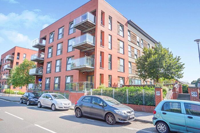 2 Bedroom Flat For Sale In Bell Barn Road, Birmingham, B15