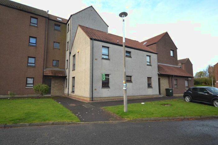 2 Bedroom Flat To Rent In Westbank Place, Portobello, Edinburgh, EH15