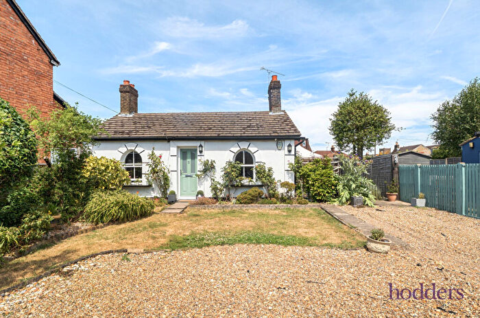 3 Bedroom Bungalow For Sale In Chertsey, Surrey, KT16