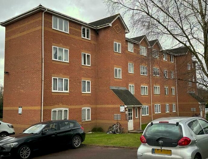 1 Bedroom Flat To Rent In Ascot Court, Aldershot, GU11