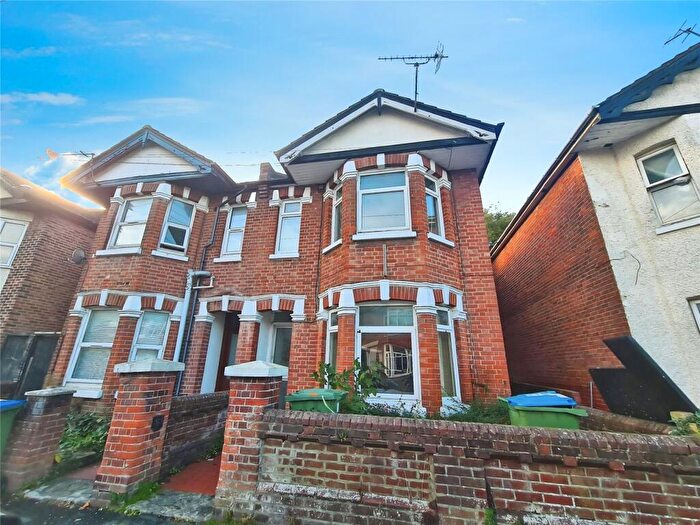 4 Bedroom Terraced House To Rent In Coventry Road, Southampton, Hampshire, SO15
