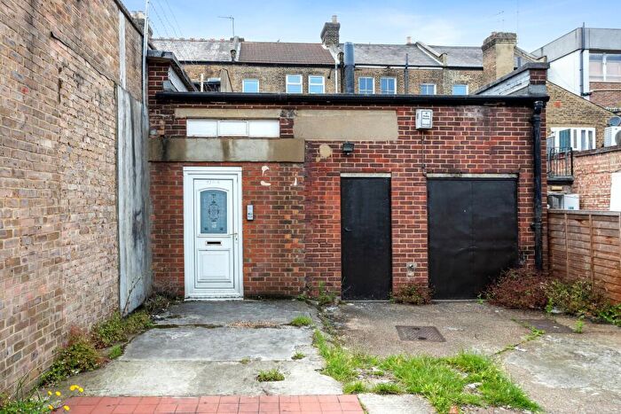 1 Bedroom Flat To Rent In Cranbrook Road, IG1