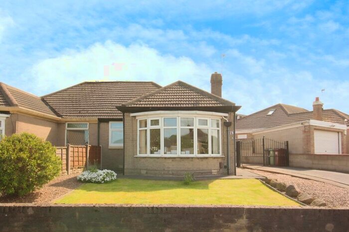 2 Bedroom Bungalow To Rent In Kingswear Crescent, Leeds, LS15