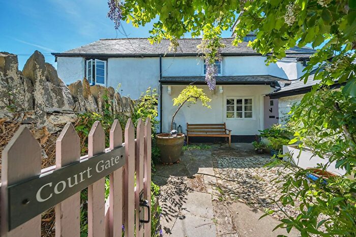 3 Bedroom Detached House For Sale In Broadhempston, Totnes, TQ9