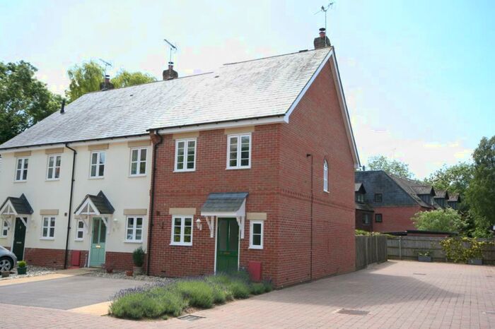 2 Bedroom End Of Terrace House To Rent In Chavy Water, Romsey, Hampshire, SO51