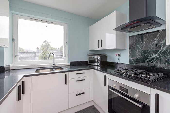 2 Bedroom Duplex For Sale In / South Gyle Wynd, Edinburgh, EH12