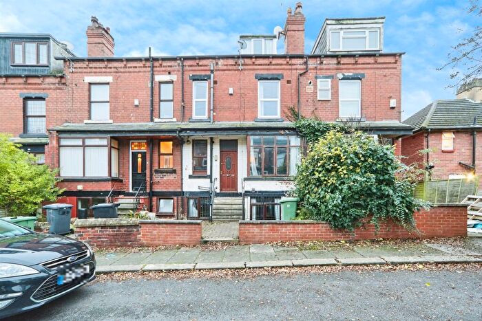 5 Bedroom Terraced House For Sale In Talbot Terrace, Leeds, LS4