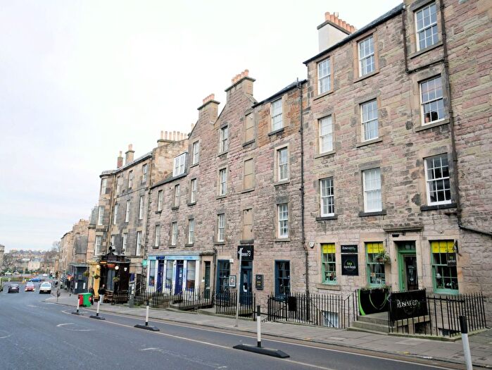 3 Bedroom Flat To Rent In Broughton Street, Broughton, Edinburgh, EH1