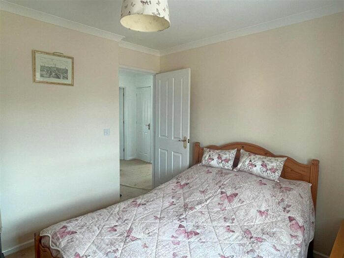 3 Bedroom End Of Terrace House For Sale In Chard Road, Axminster, EX13