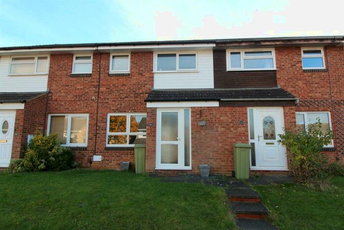 3 Bedroom House To Rent In Braybrooke Drive, Furzton, Milton Keynes, MK4