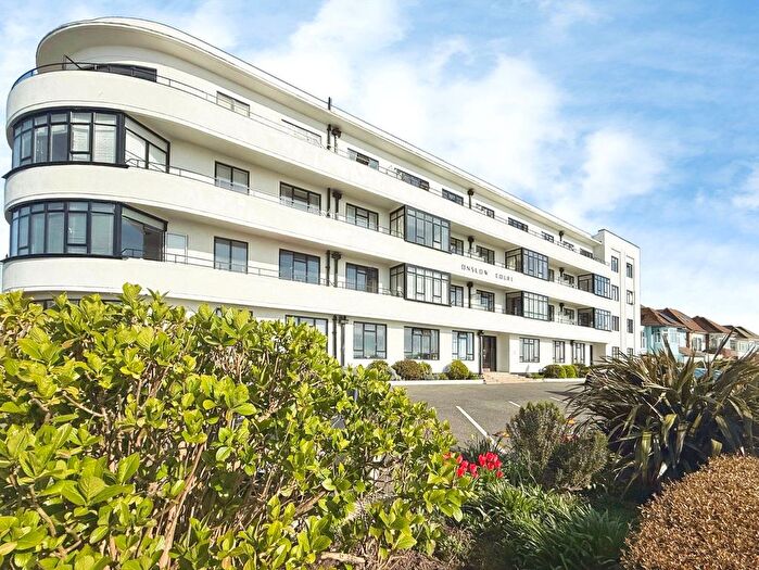 3 Bedroom Flat For Sale In Brighton Road, Worthing, West Sussex, BN11