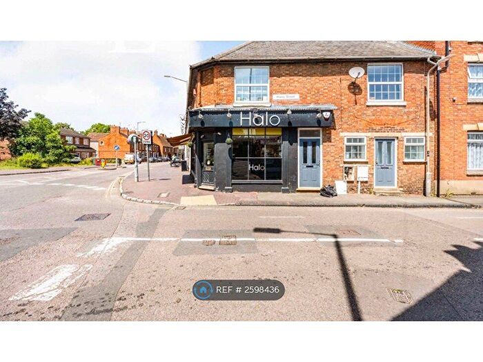 1 Bedroom Flat To Rent In Priory Street, Newport Pagnell, MK16