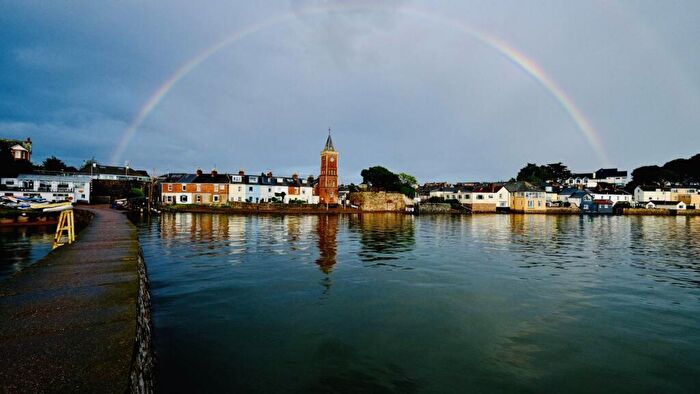 3 Bedroom End Of Terrace House For Sale In Bridge Cottages, Lympstone, EX8