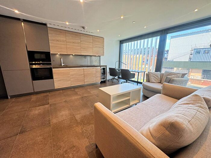 1 Bedroom Apartment To Rent In Chronicle Tower, City Road, Islington, London, EC1V