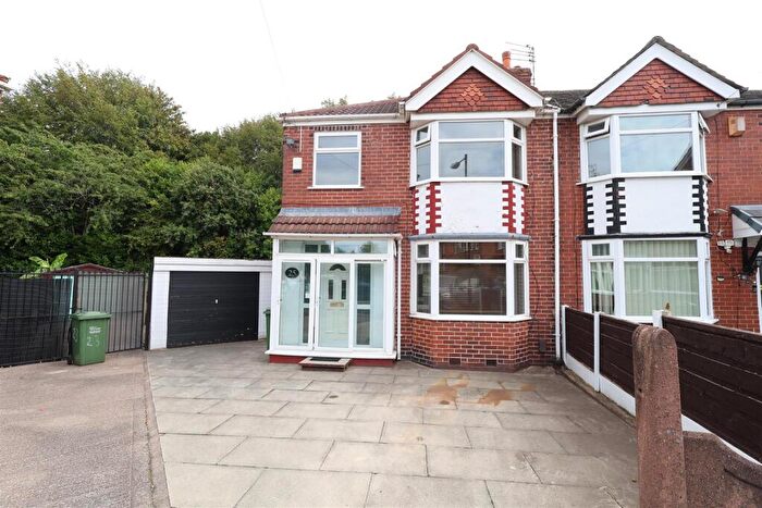 3 Bedroom Semi Detached House To Rent In Cromford Avenue, Stretford, M32