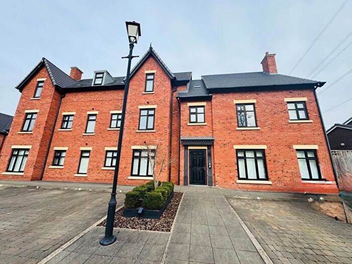 2 Bedroom Apartment To Rent In Waters Way, Worsley, M28