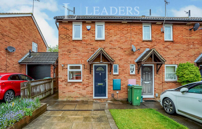 2 Bedroom End Of Terrace House To Rent In Poplar Close, Aylesbury, HP20