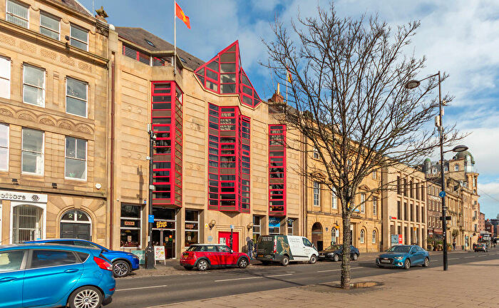 2 Bedroom Apartment To Rent In Indian Kings House, Quayside, Newcastle Upon Tyne, NE1