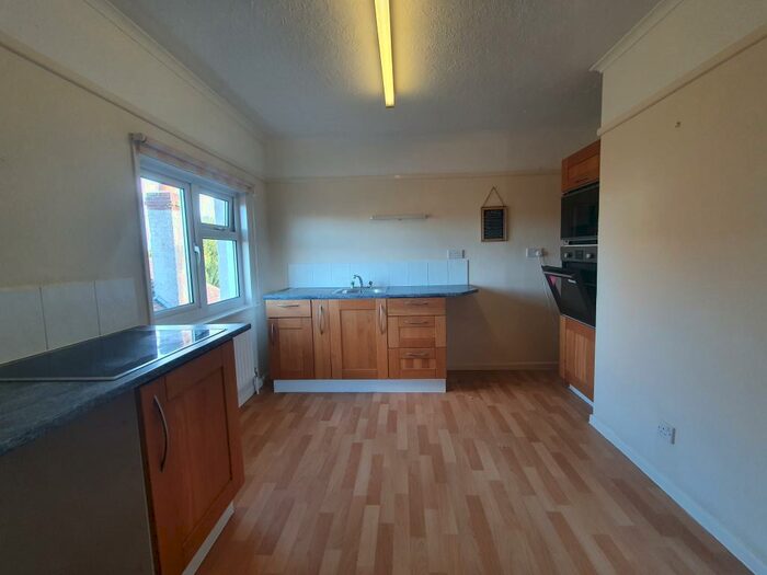 2 Bedroom Apartment To Rent In Warfield Avenue, PO7