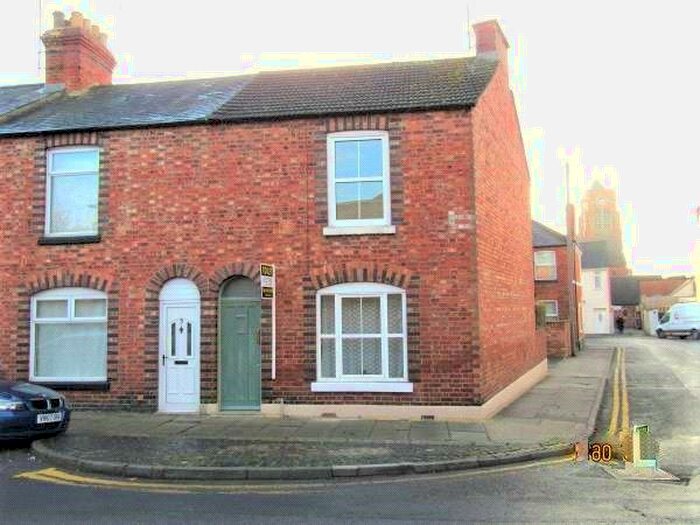 2 Bedroom End Of Terrace House To Rent In Orchard Street, Northampton, NN5