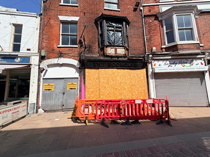 Property For Sale In Lord Street, Gainsborough, Lincolnshire, DN21