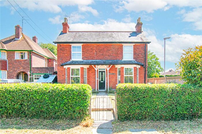 3 Bedroom Detached House For Sale In Henwick Lane, Thatcham, Berkshire, RG18