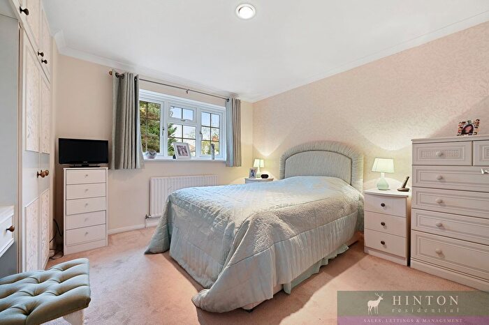 3 Bedroom Terraced House For Sale In Lorraine Park, Harrow, HA3