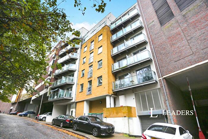 2 Bedroom Flat To Rent In Tetty Way, Bromley, BR1