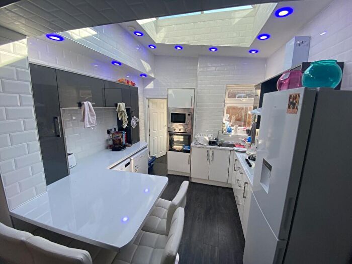 4 Bedroom House To Rent In Daisy Road, Edgbaston, Birmingham, West Midlands, B16