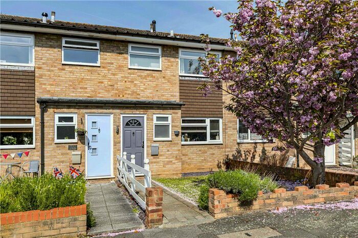 3 Bedroom Terraced House To Rent In Westbury Close, Shepperton, Surrey, TW17