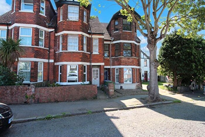 3 Bedroom Flat To Rent In Canterbury Road, Folkestone, CT19