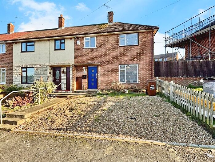 2 Bedroom End Terrace House For Sale In The Tideway, Rochester, ME1