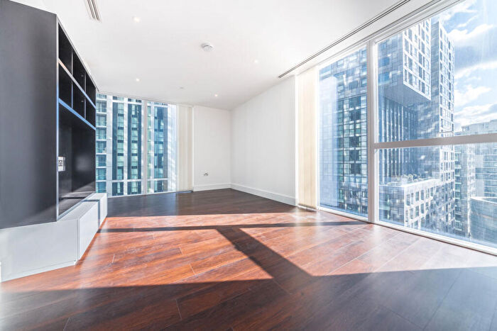 2 Bedroom Flat To Rent In Harbour Way, Canary Wharf, E14