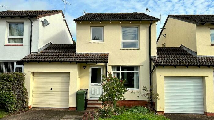 3 Bedroom Detached House To Rent In Chepstow Close, Exeter, EX2