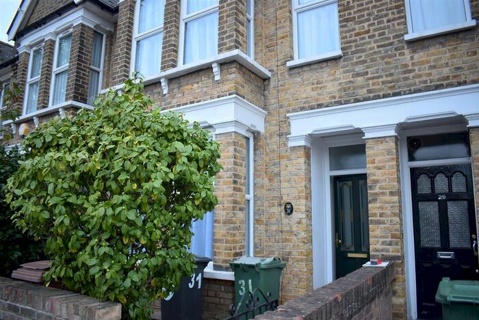 2 Bedroom Property To Rent In Pretoria Road, London, E4