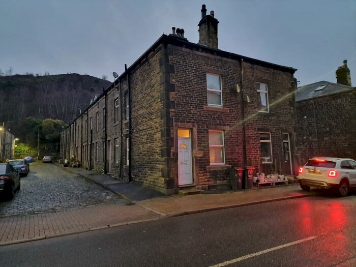 2 Bedroom End Of Terrace House To Rent In Burnley Road, Todmorden, OL14