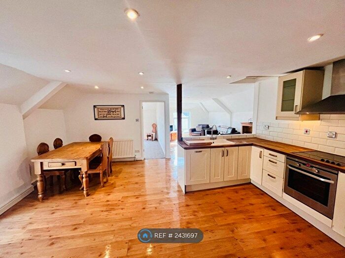 2 Bedroom Flat To Rent In Moor Street, Chepstow, NP16