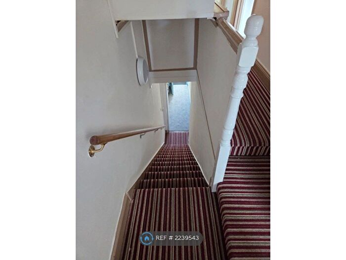 2 Bedroom Flat To Rent In Drove Road, Weston-Super-Mare, BS23