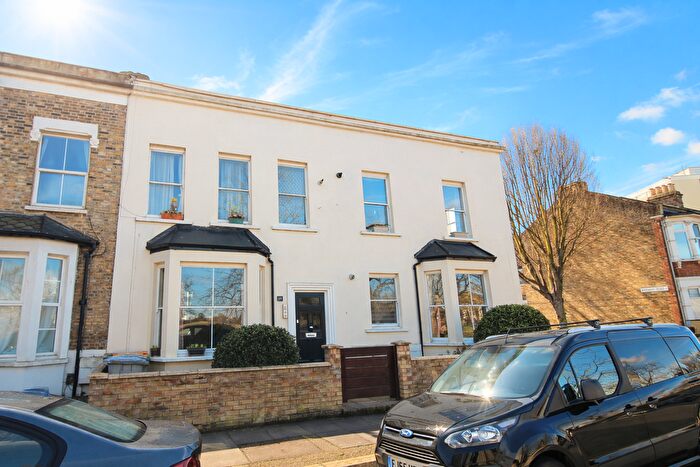 1 Bedroom Flat To Rent In Capel Road, Forest Gate, E7