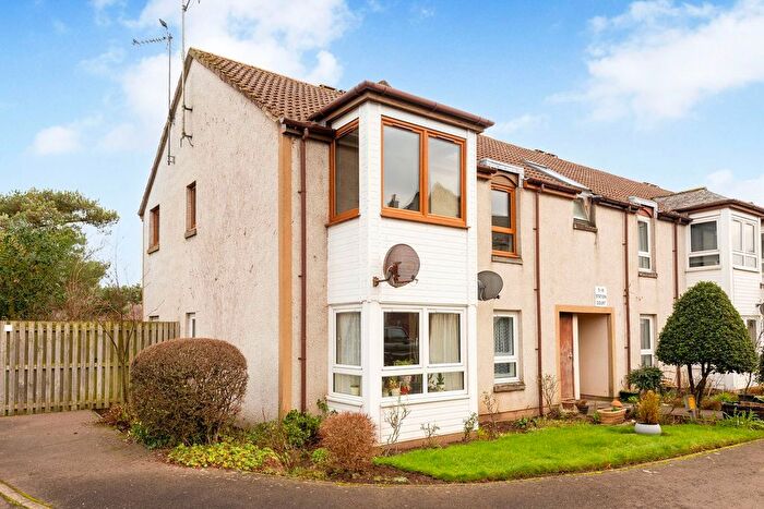 1 Bedroom Flat For Sale In Station Court, Kingskettle, Cupar, KY15