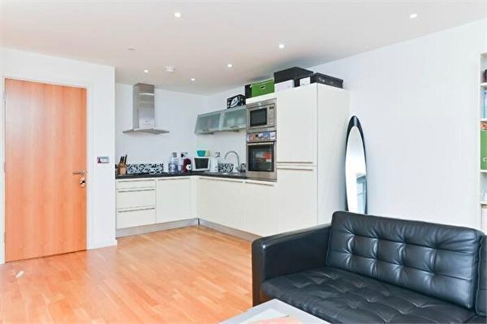 1 Bedroom Flat To Rent In Ability Place, Millharbour, Canary Wharf, London, E14