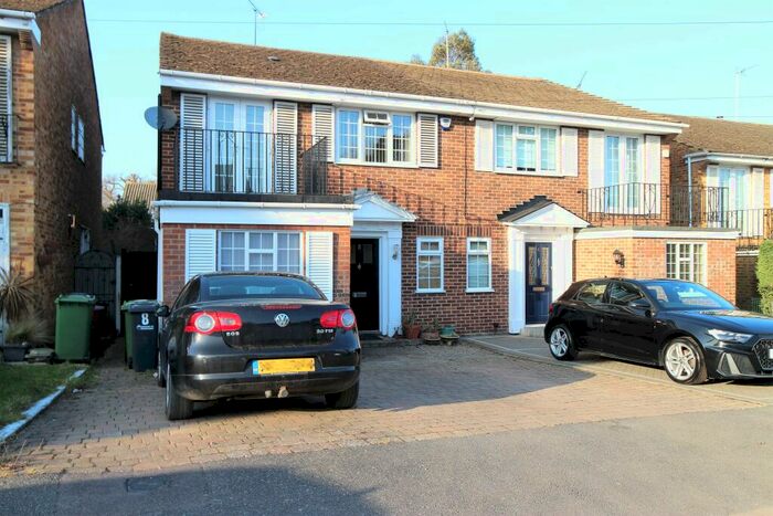 3 Bedroom Semi-Detached House To Rent In West Close, Hoddesdon, Hertfordshire., EN11