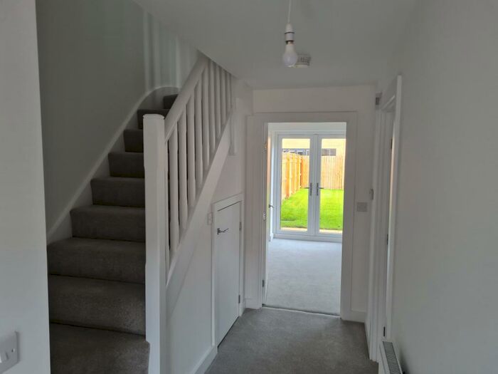 3 Bedroom House To Rent In Pond Close, Doncaster, DN4