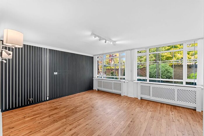 2 Bedroom Flat To Rent In Greenwood, Princes Way, London, SW19