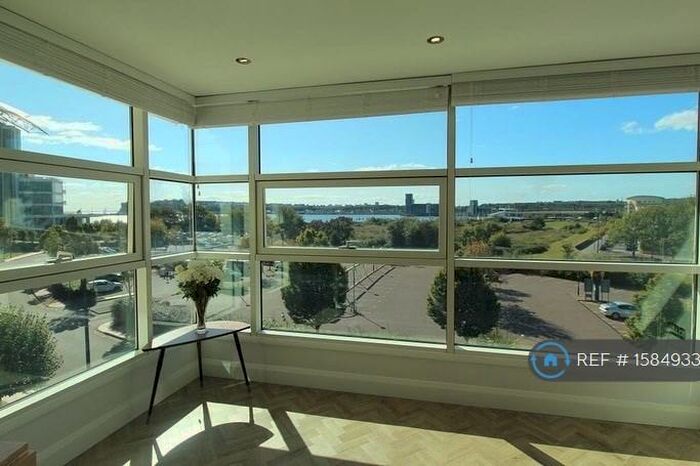 2 Bedroom Flat To Rent In Havannah Street, Cardiff, CF10