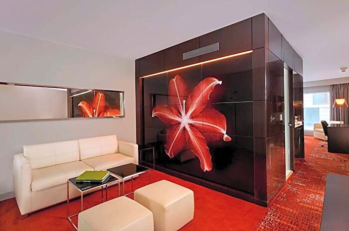 Studio For Sale In Park Plaza Westminster Bridge Hotel, Westminster Bridge Road, London, SE1