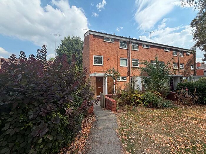 3 Bedroom Terraced House To Rent In Albert Road, Kings Heath, Birmingham, B14